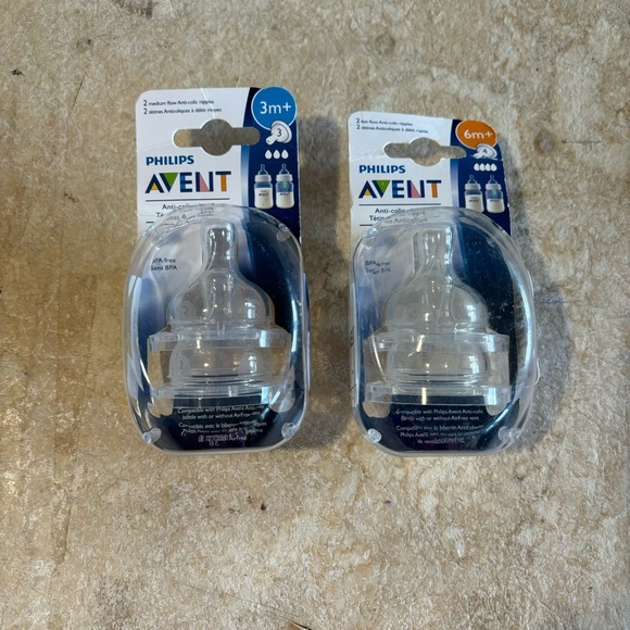 Two Packs Phillips Avent Anti Colic Nipples 3mos/6mos - Picture 1 of 2
